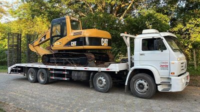 Transporte de escavadeira