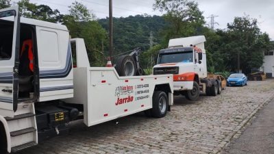Frota de guinchos Jarrão